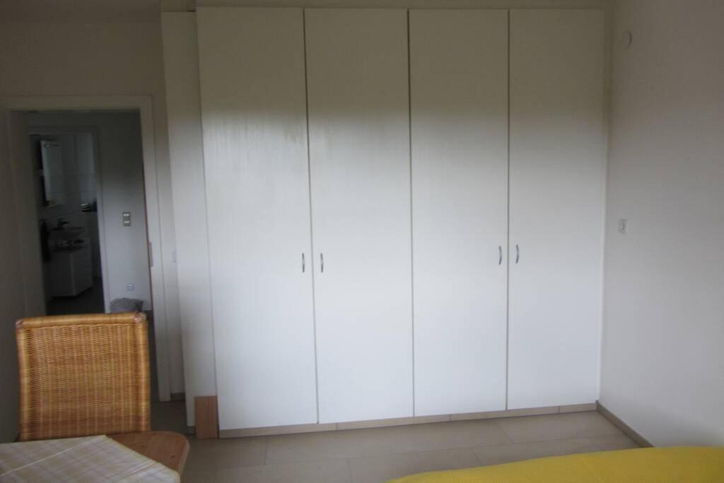 Grosse Wohnung 20 Km Von Koeln Bis Zu 17 Personen Rosrath Exterior photo