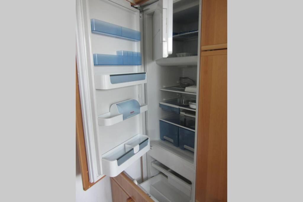 Grosse Wohnung 20 Km Von Koeln Bis Zu 17 Personen Rosrath Exterior photo